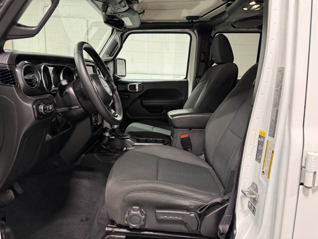 used 2022 Jeep Gladiator car, priced at $28,985