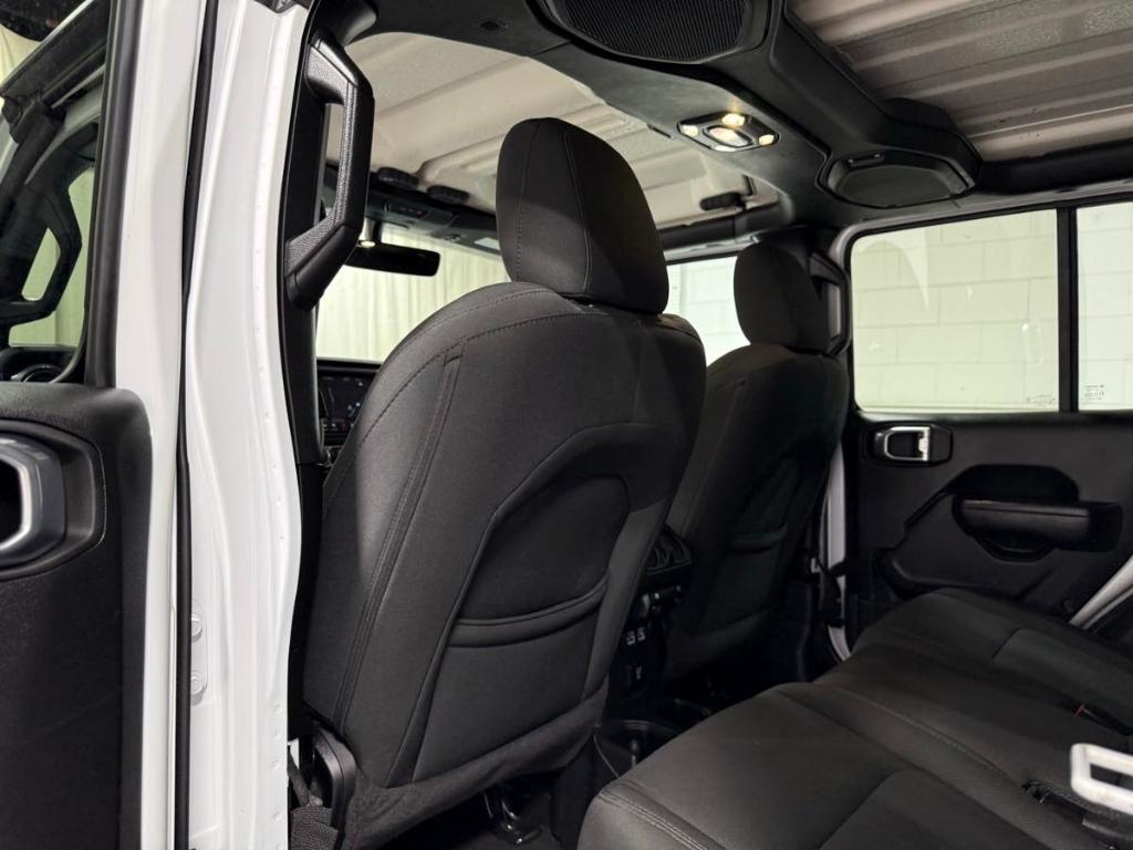 used 2022 Jeep Gladiator car, priced at $28,985