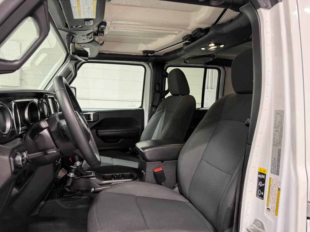 used 2022 Jeep Gladiator car, priced at $28,985