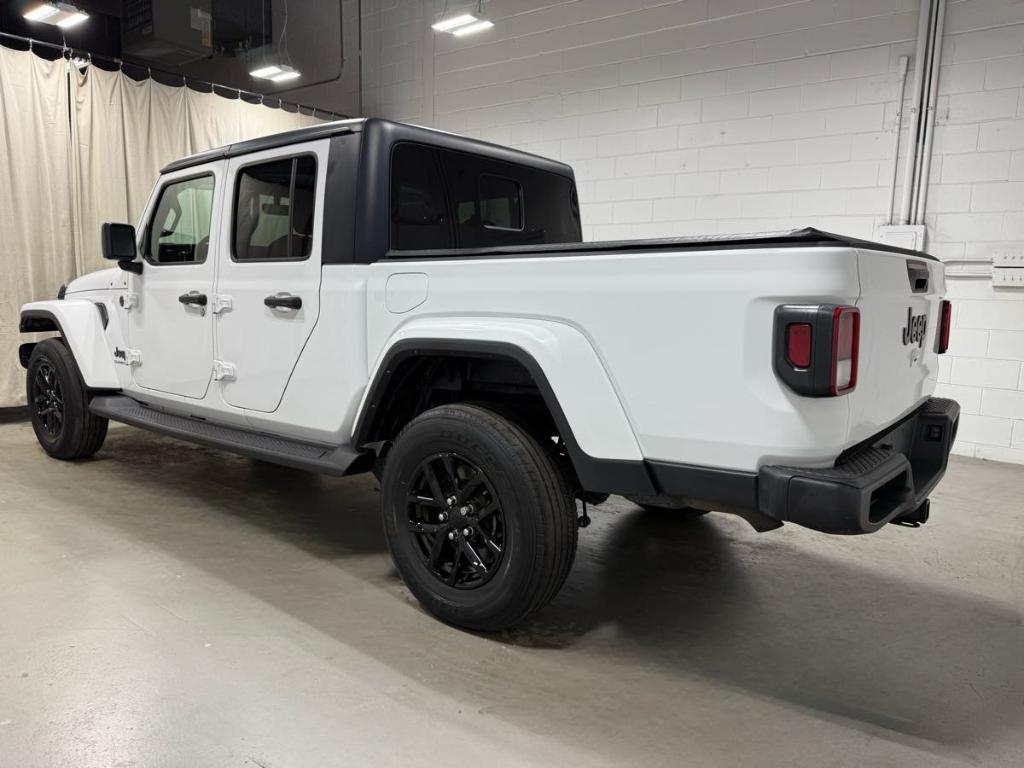 used 2022 Jeep Gladiator car, priced at $28,985