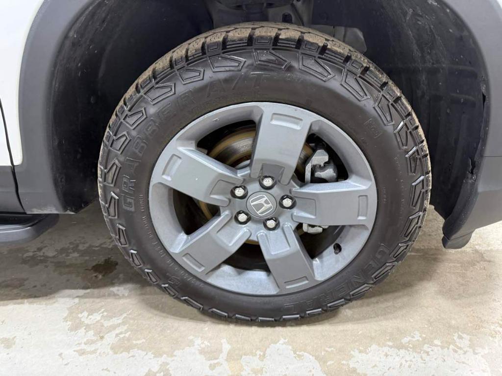 used 2025 Honda Ridgeline car, priced at $38,985