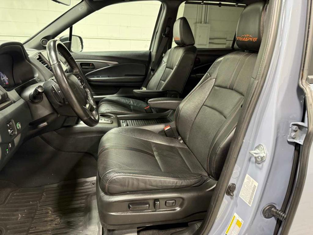 used 2022 Honda Passport car, priced at $33,985