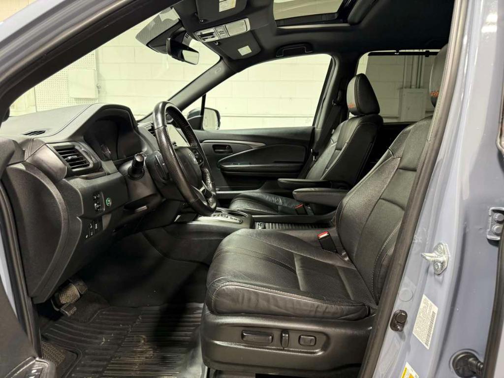 used 2022 Honda Passport car, priced at $33,985