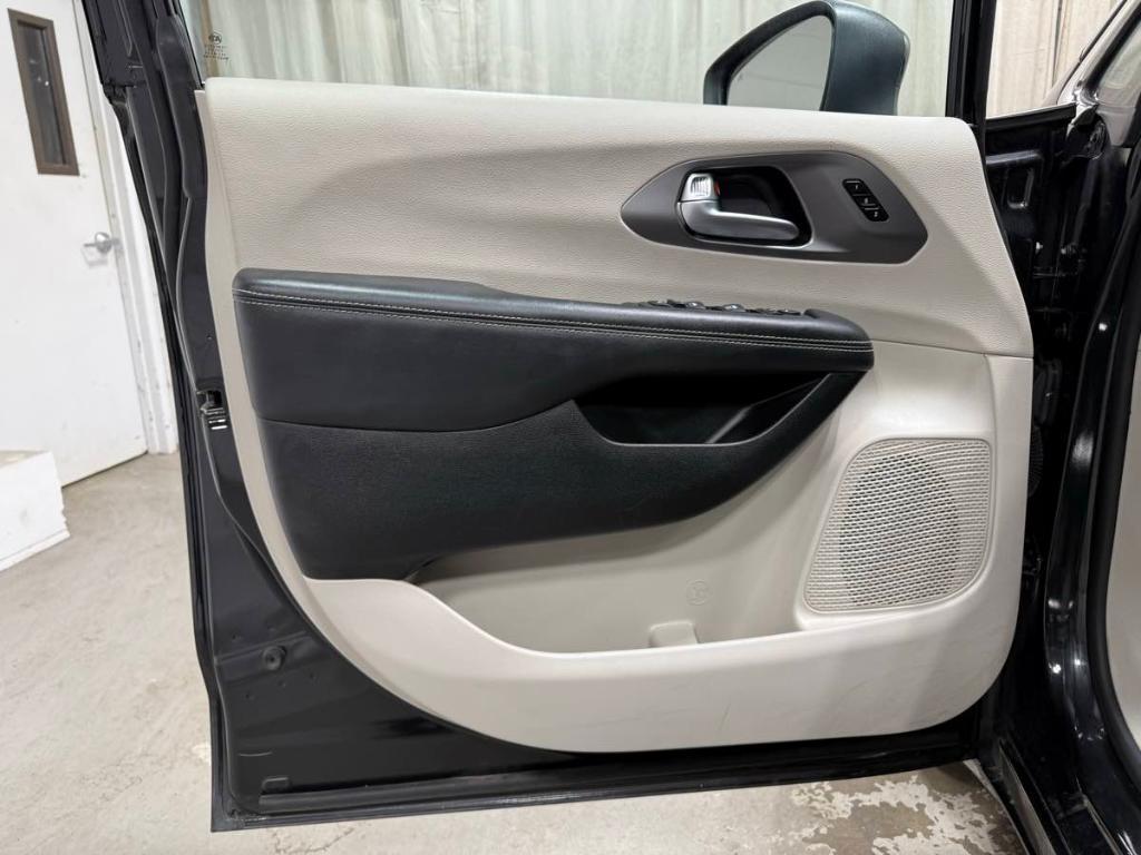 used 2023 Chrysler Pacifica car, priced at $23,985