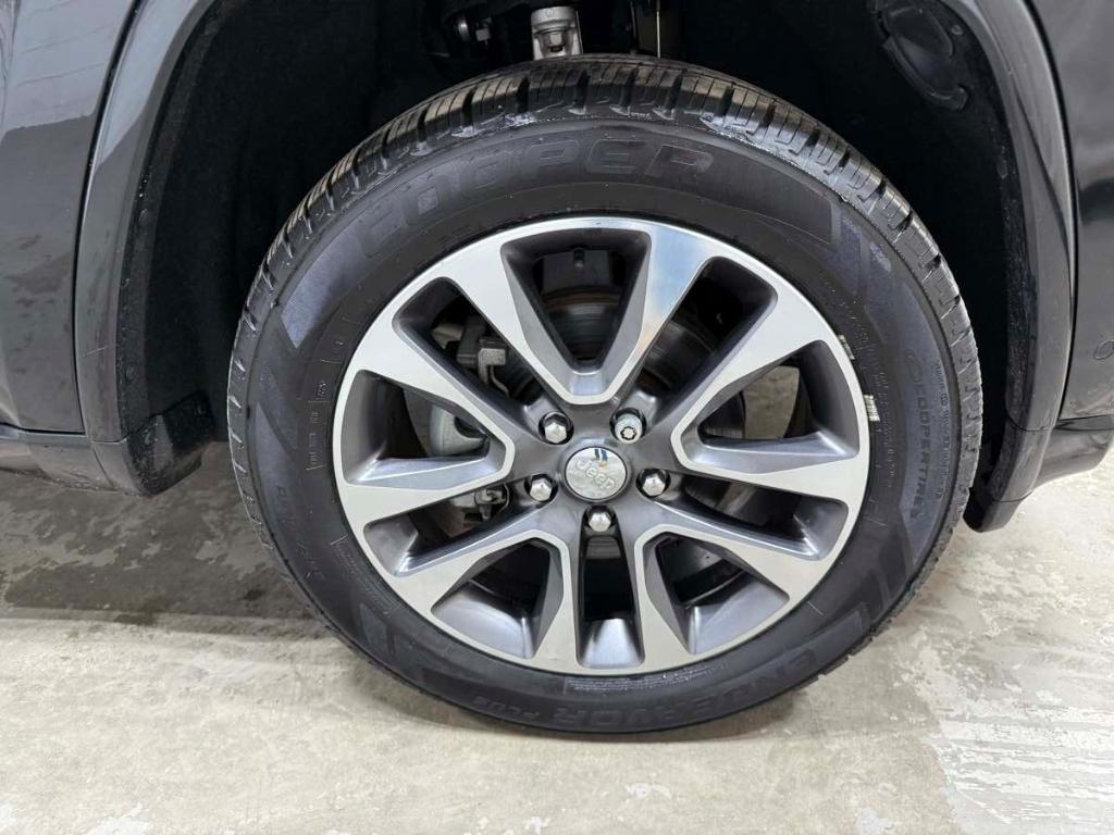 used 2018 Jeep Grand Cherokee car, priced at $21,985