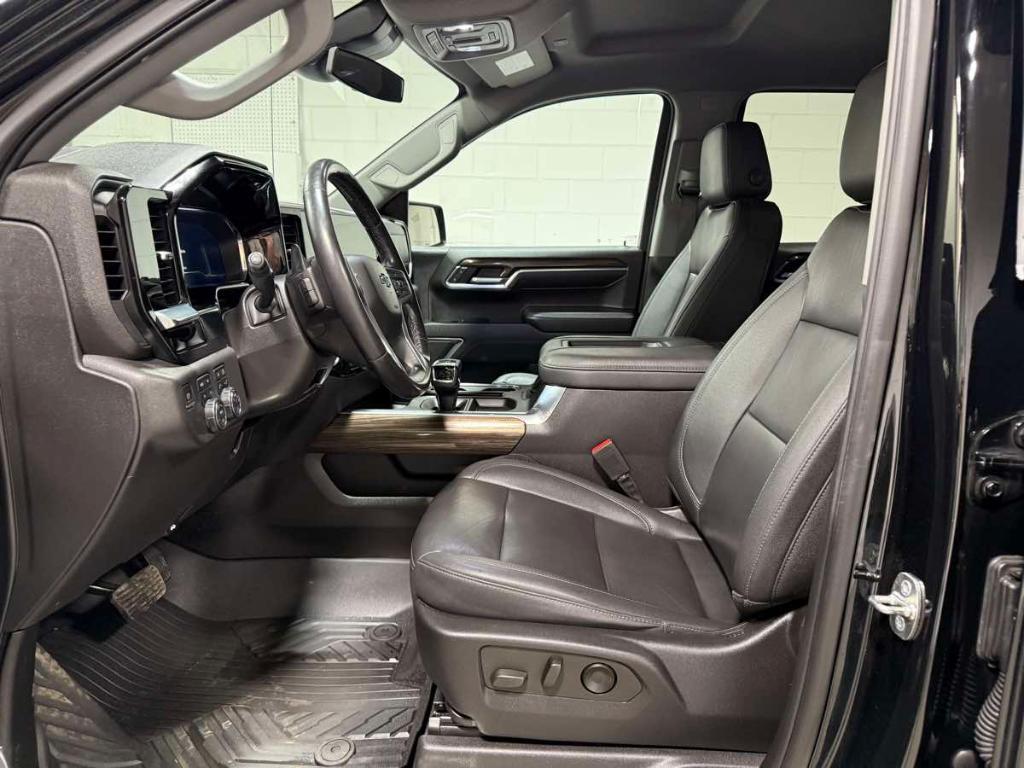 used 2022 Chevrolet Silverado 1500 car, priced at $37,985