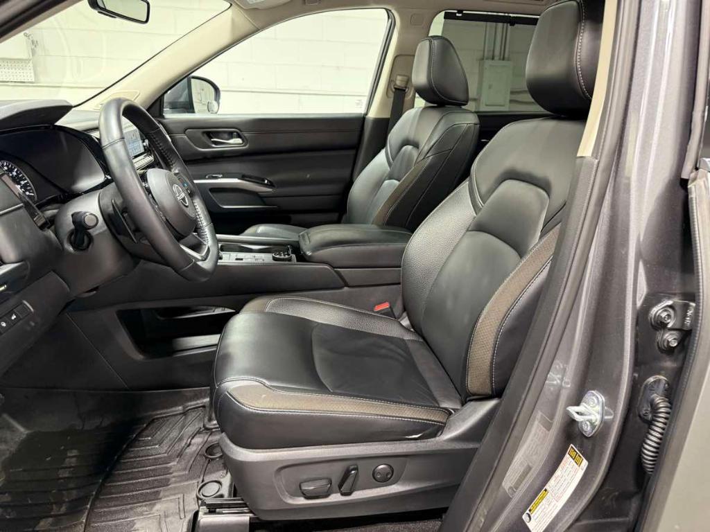 used 2023 Nissan Pathfinder car, priced at $31,985