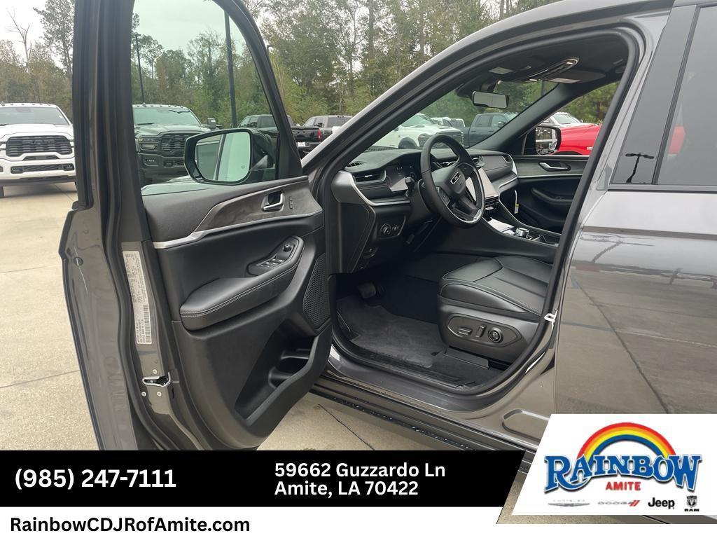 new 2025 Jeep Grand Cherokee L car, priced at $44,870