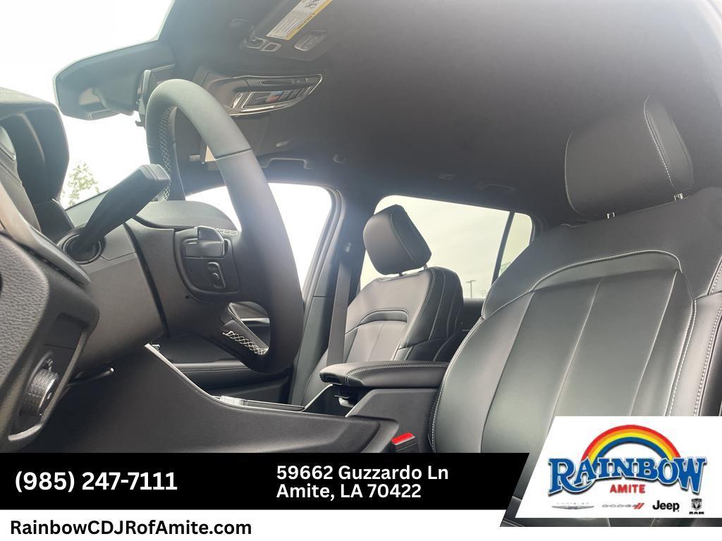 new 2025 Jeep Grand Cherokee L car, priced at $44,870