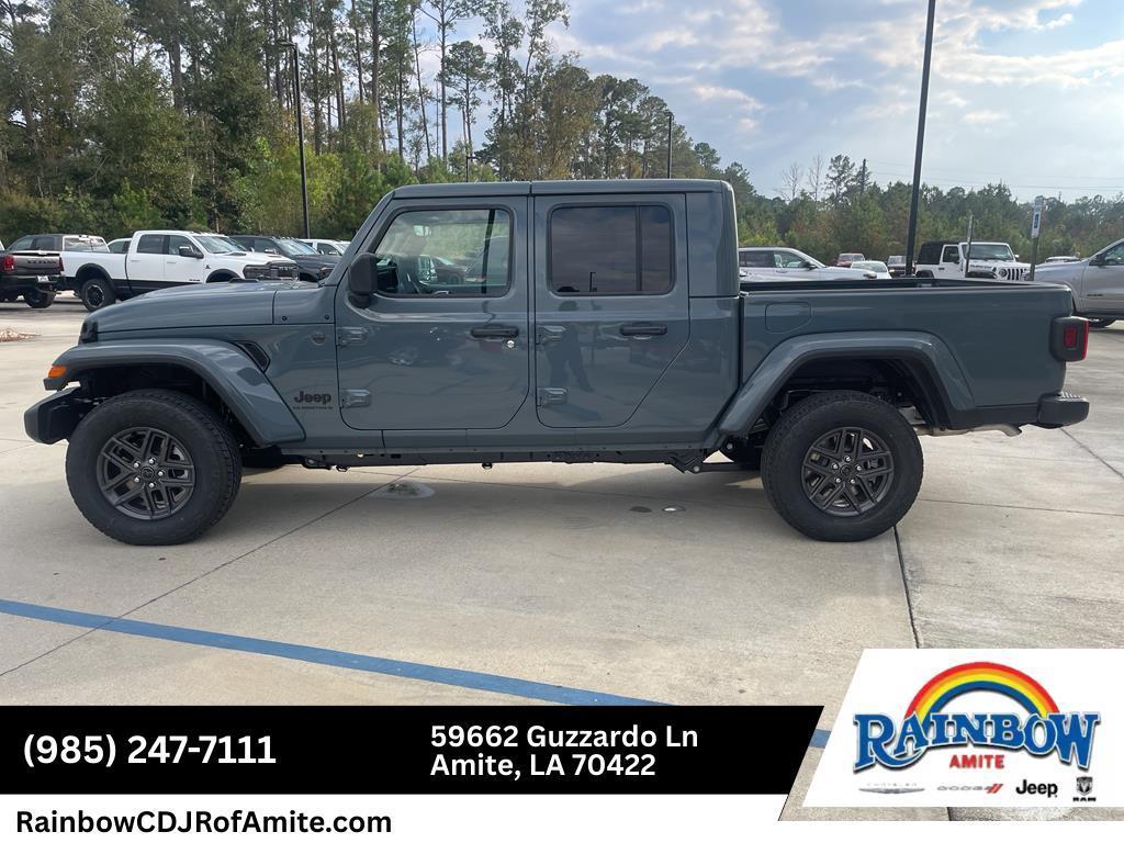 new 2026 Jeep Gladiator car, priced at $44,620