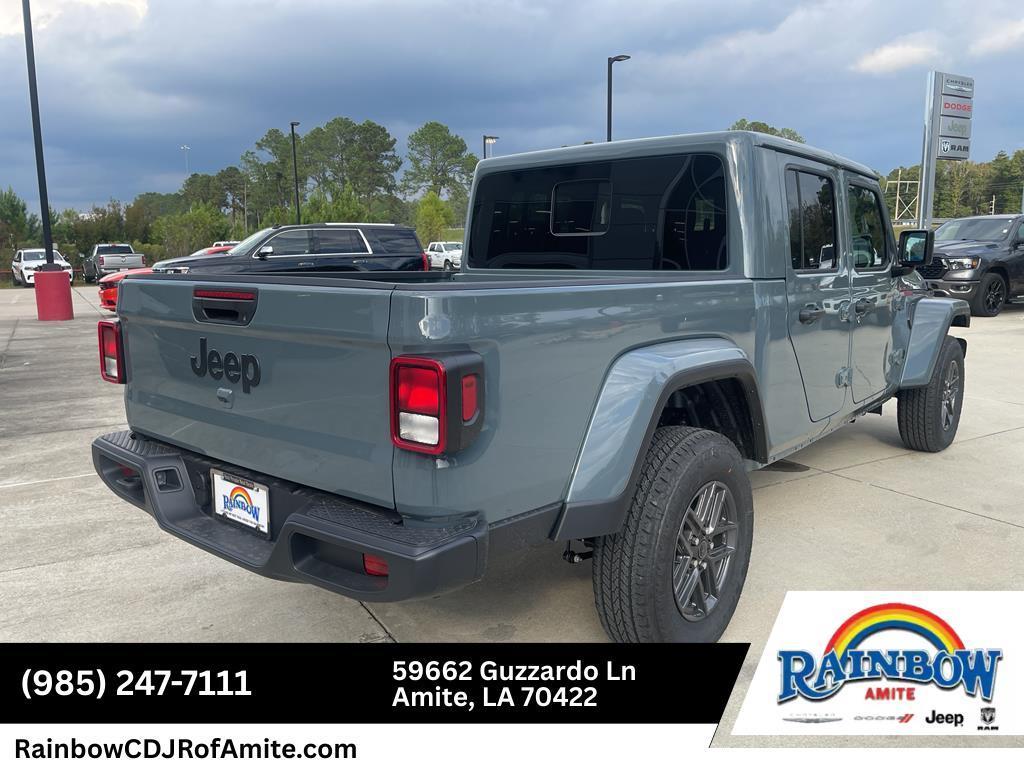 new 2026 Jeep Gladiator car, priced at $44,620
