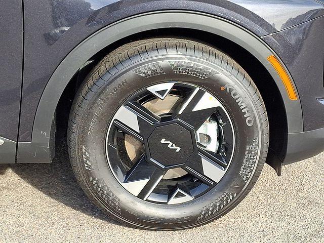 new 2026 Kia Sportage car, priced at $28,908