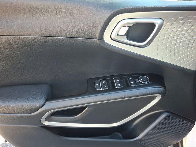 new 2025 Kia Soul car, priced at $21,592