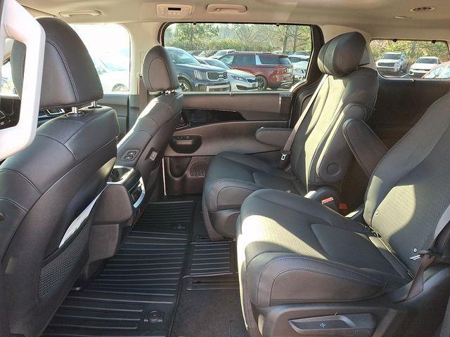 new 2026 Kia Carnival Hybrid car, priced at $53,570