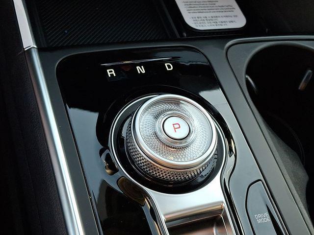 new 2026 Kia Carnival Hybrid car, priced at $53,570