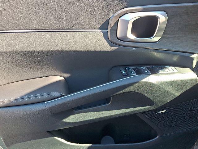 new 2026 Kia Sorento car, priced at $40,302