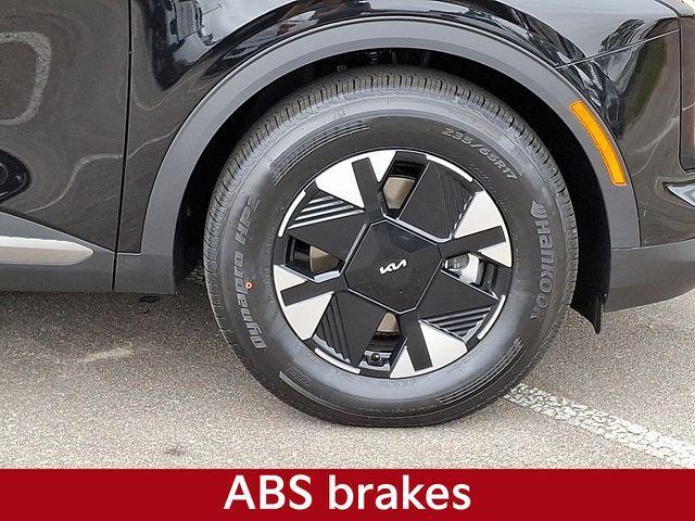 new 2026 Kia Sportage Hybrid car, priced at $30,747