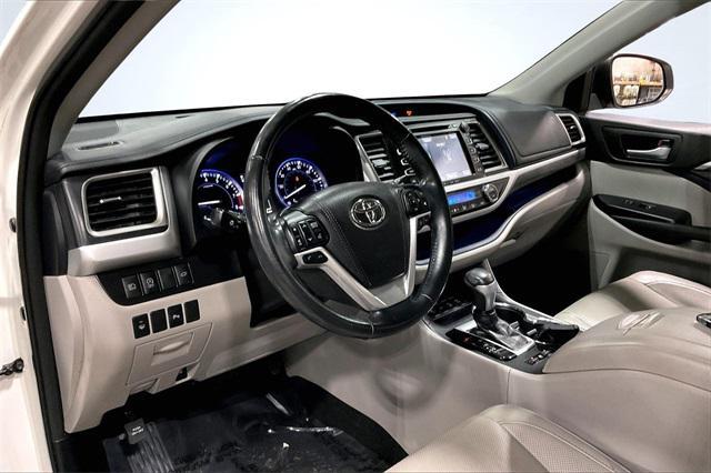 used 2018 Toyota Highlander car, priced at $24,400
