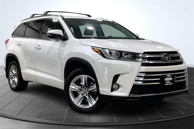 used 2018 Toyota Highlander car, priced at $24,400