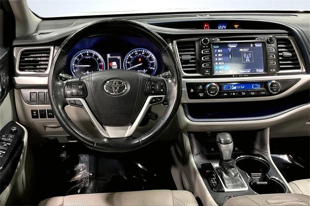 used 2018 Toyota Highlander car, priced at $24,400