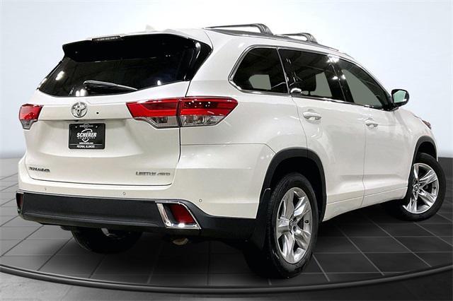 used 2018 Toyota Highlander car, priced at $24,400