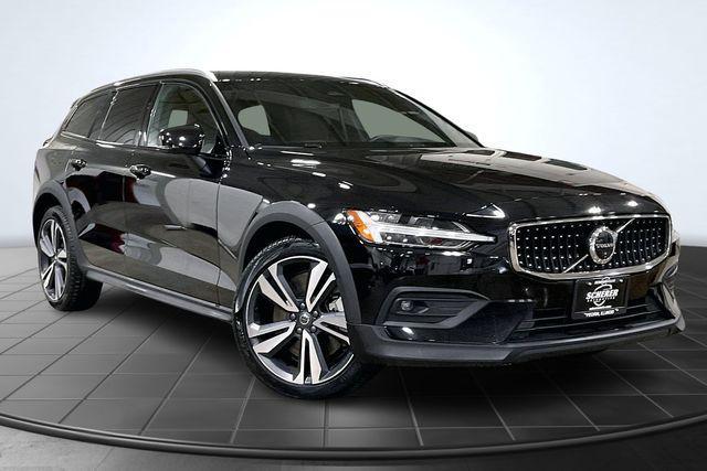 used 2025 Volvo V60 Cross Country car, priced at $36,500