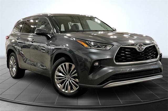 used 2022 Toyota Highlander car, priced at $38,000