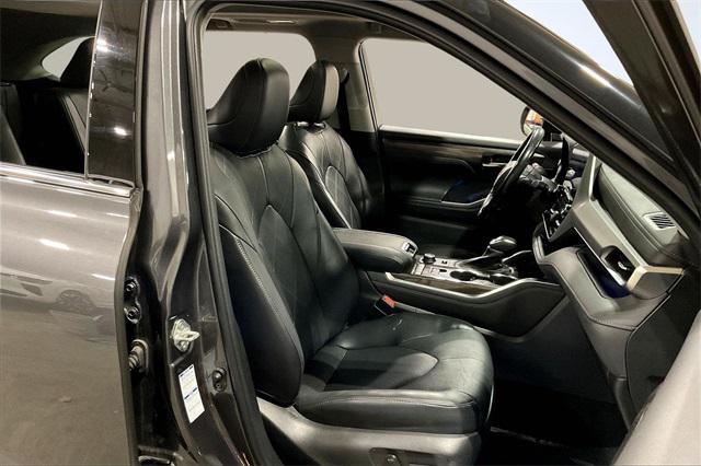 used 2022 Toyota Highlander car, priced at $38,000
