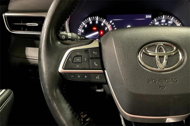 used 2022 Toyota Highlander car, priced at $38,000