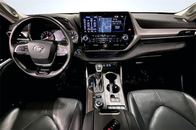 used 2022 Toyota Highlander car, priced at $38,000
