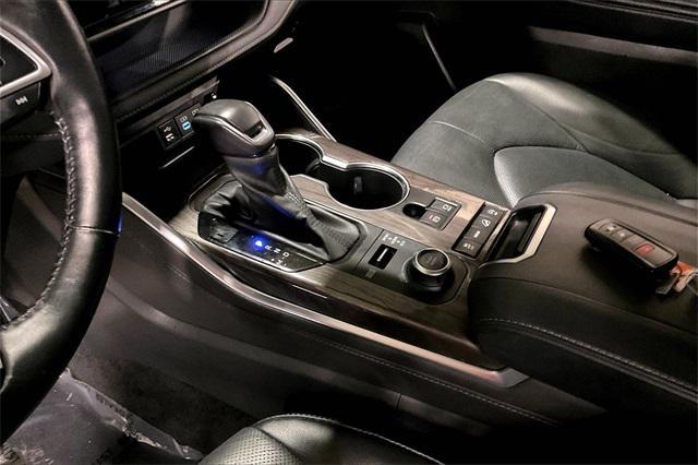 used 2022 Toyota Highlander car, priced at $38,000
