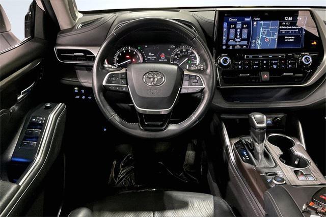 used 2022 Toyota Highlander car, priced at $38,000