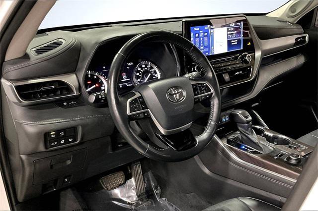 used 2022 Toyota Highlander car, priced at $38,000