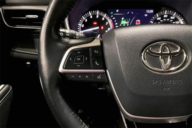 used 2022 Toyota Highlander car, priced at $38,000
