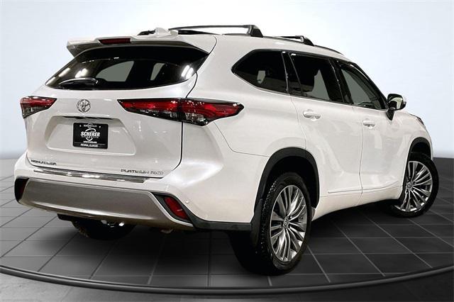 used 2022 Toyota Highlander car, priced at $38,000