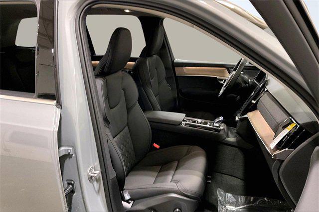 new 2026 Volvo XC90 Plug-In Hybrid car, priced at $76,875