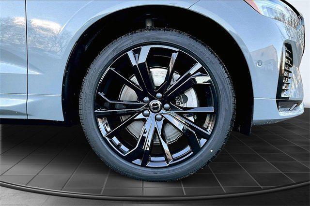 new 2026 Volvo XC60 car, priced at $65,045