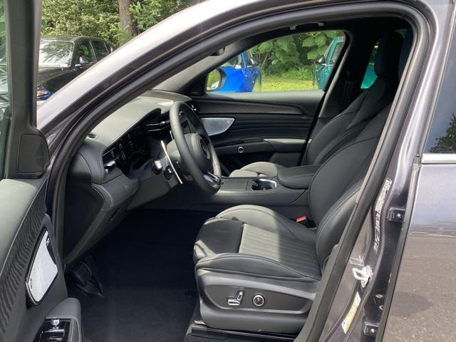 new 2025 Maserati Grecale car, priced at $78,245