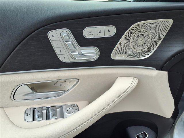 new 2026 Mercedes-Benz GLS 450 car, priced at $100,620