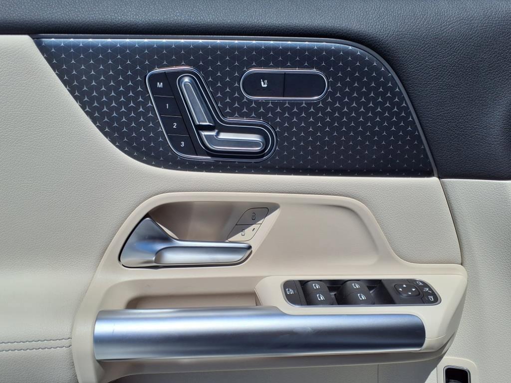 used 2025 Mercedes-Benz GLA 250 car, priced at $39,499