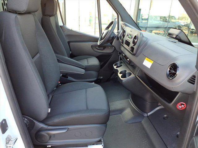 new 2025 Mercedes-Benz Sprinter 2500 car, priced at $62,298