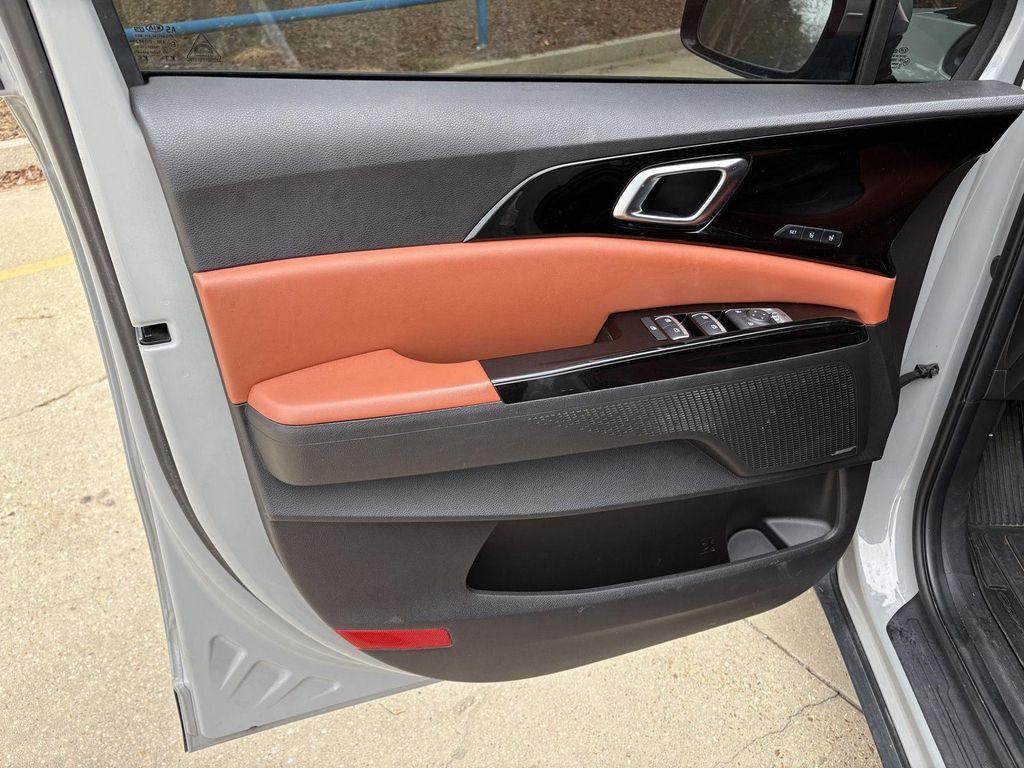 used 2022 Kia Carnival car, priced at $31,900