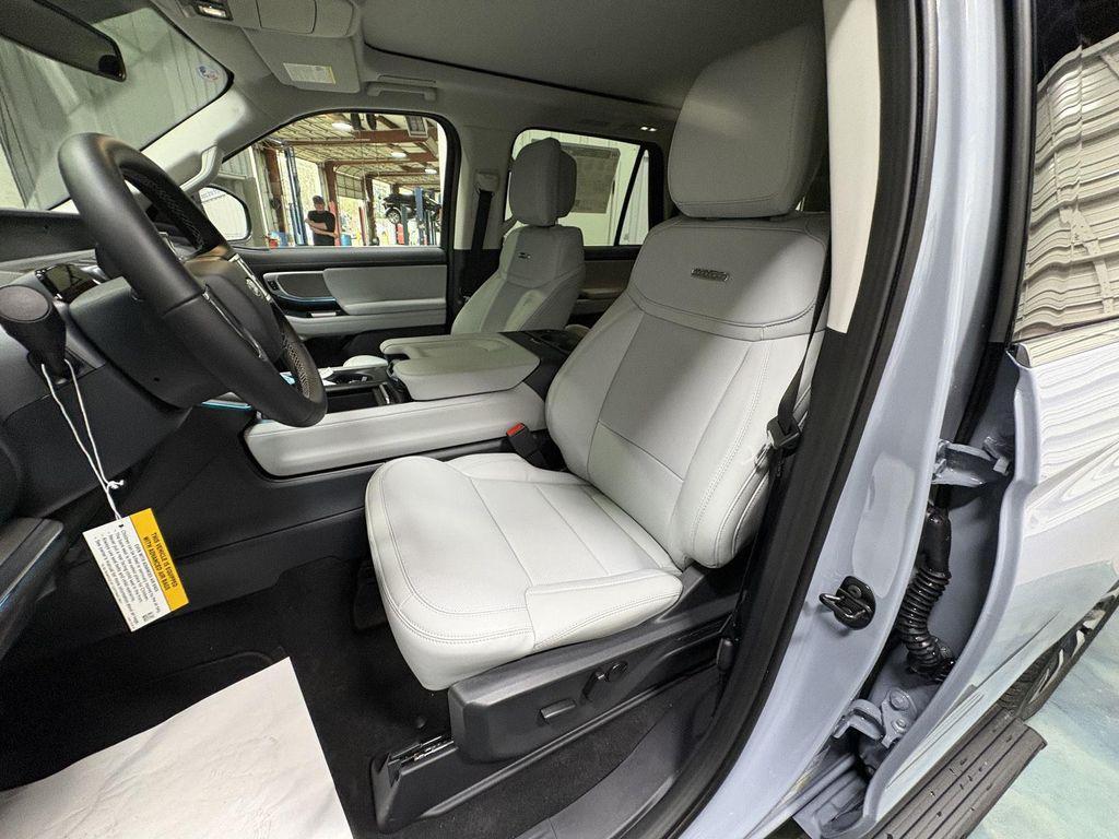 new 2026 Ford Expedition car, priced at $80,599