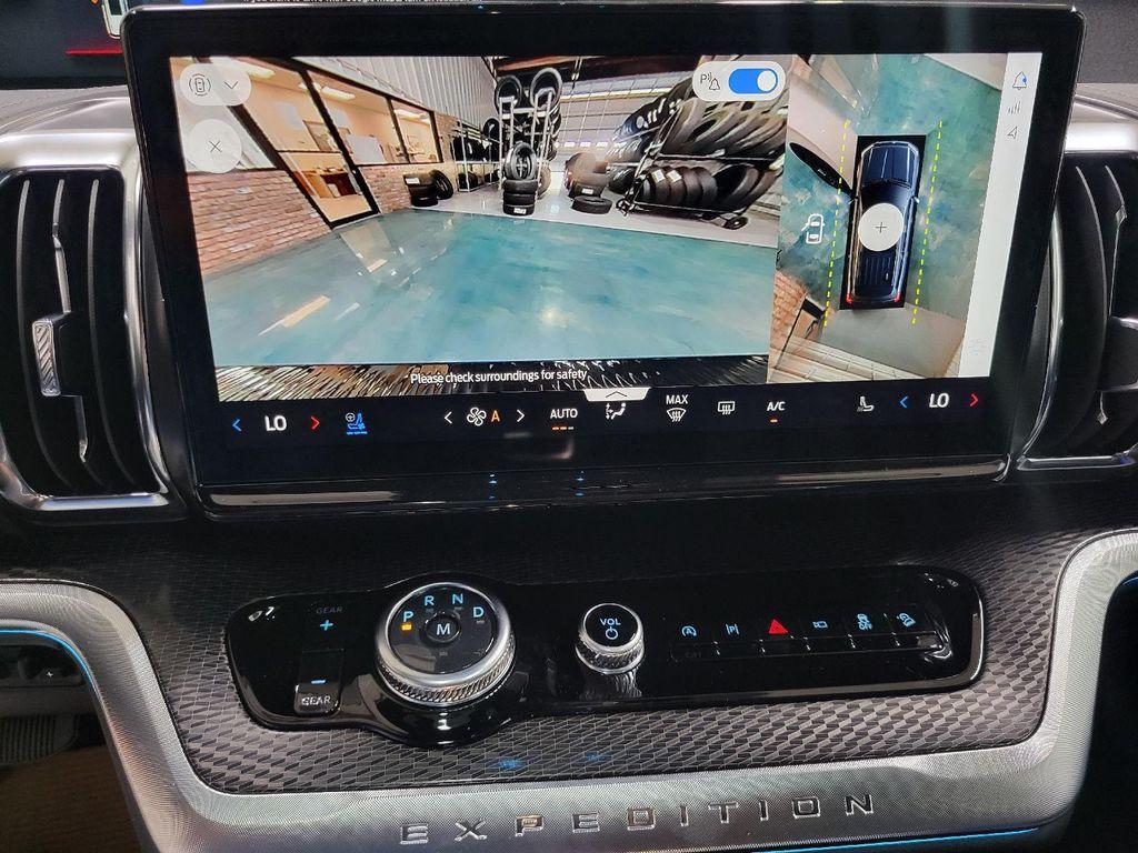 new 2025 Ford Expedition car, priced at $81,985