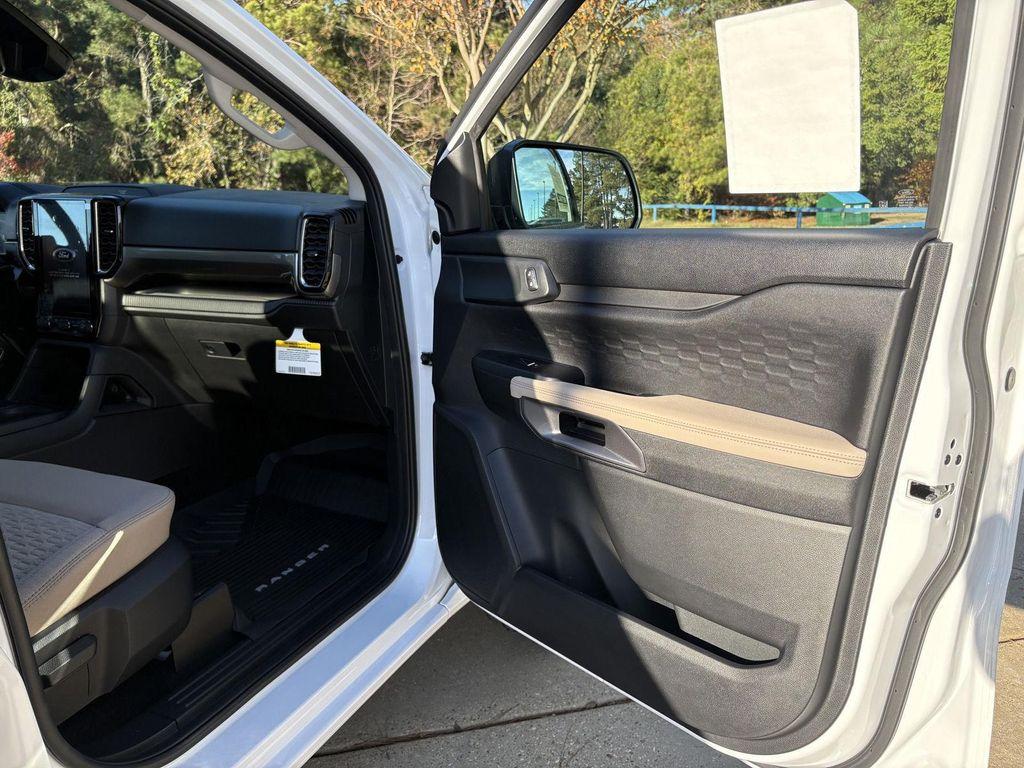 new 2025 Ford Ranger car, priced at $39,290