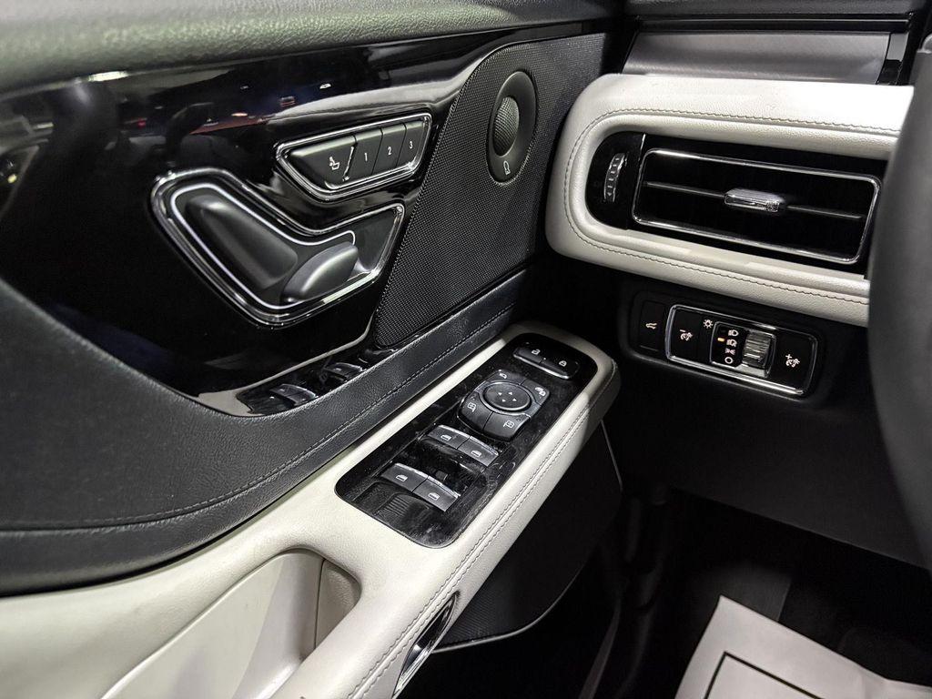 used 2025 Lincoln Aviator car, priced at $55,990