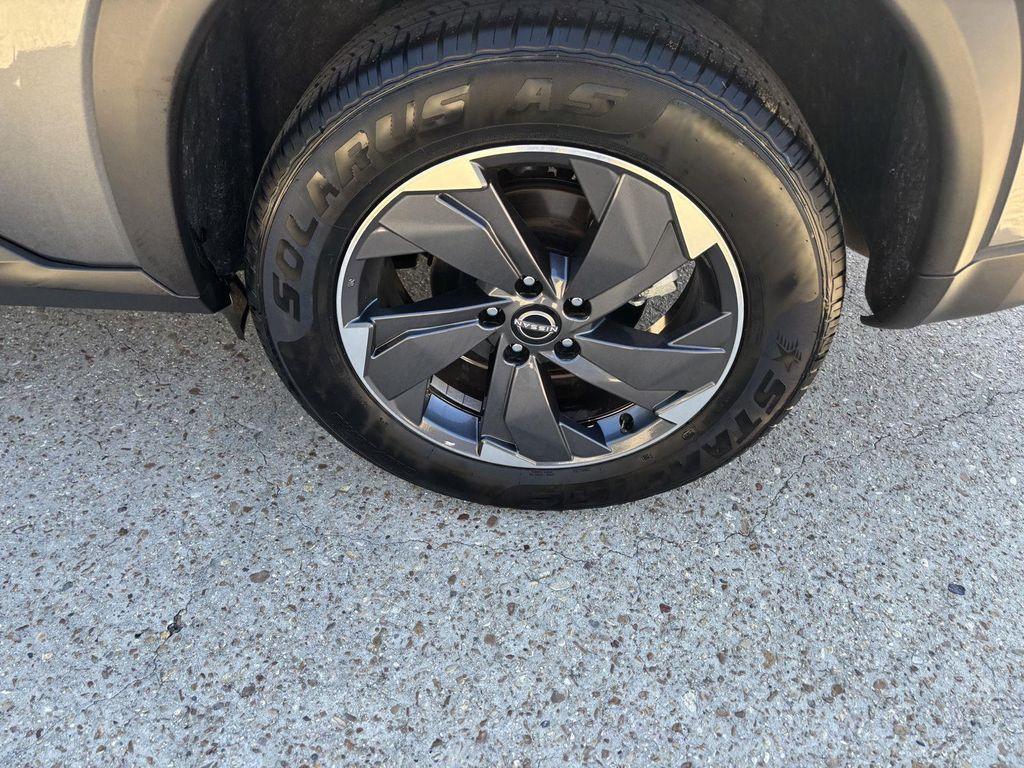 used 2025 Nissan Rogue car, priced at $18,990