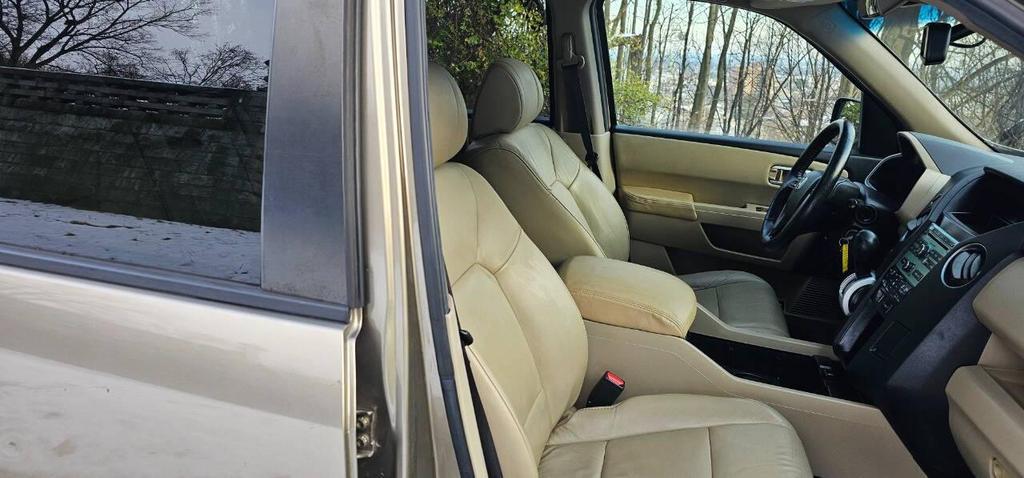 used 2011 Honda Pilot car, priced at $7,895