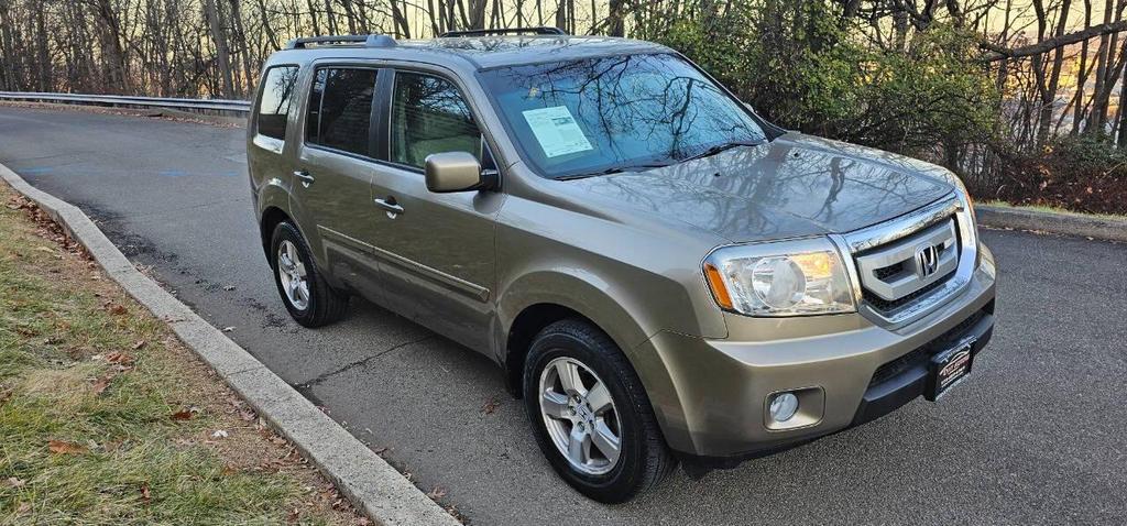 used 2011 Honda Pilot car, priced at $7,895