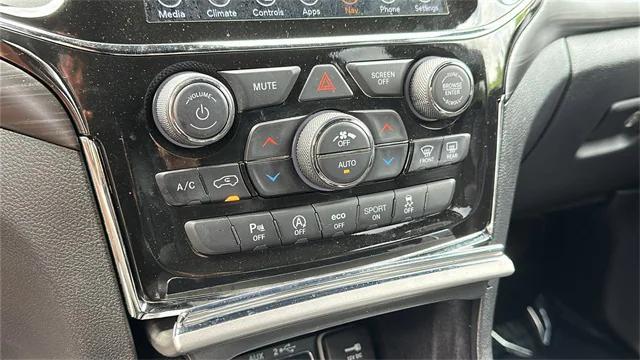 used 2022 Jeep Grand Cherokee car, priced at $27,591